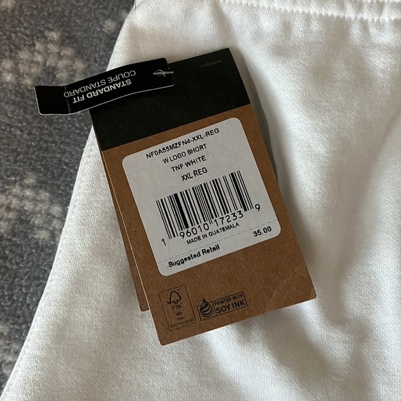 NWT Women’s North Face Shorts - Picture 2 of 8